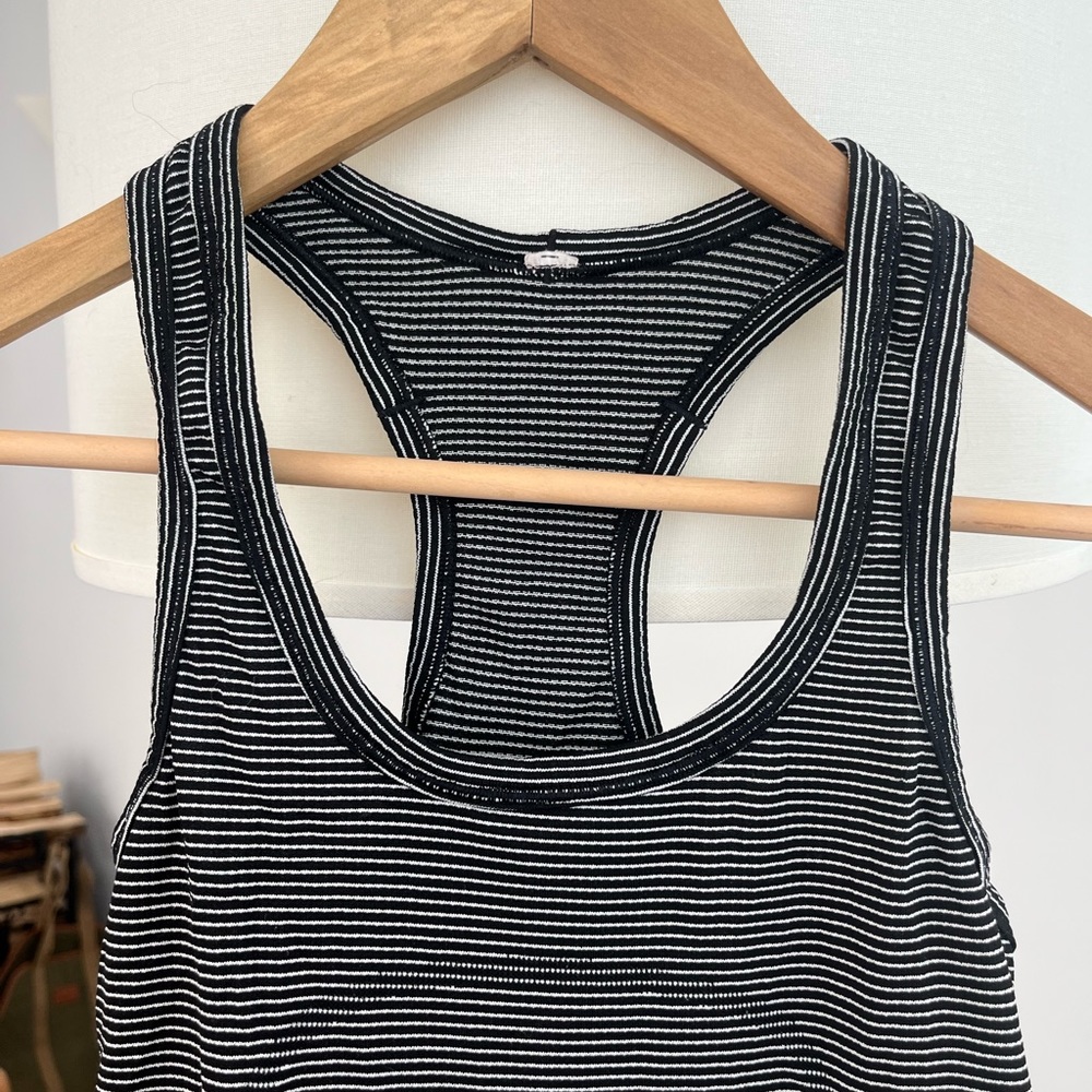 Lululemon Run Swiftly Tech Racerback Tank - Picture 4 of 6